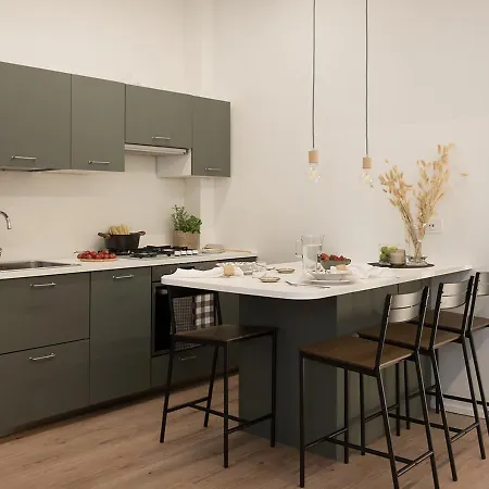 Exclusive - Center - - Near Station Комо